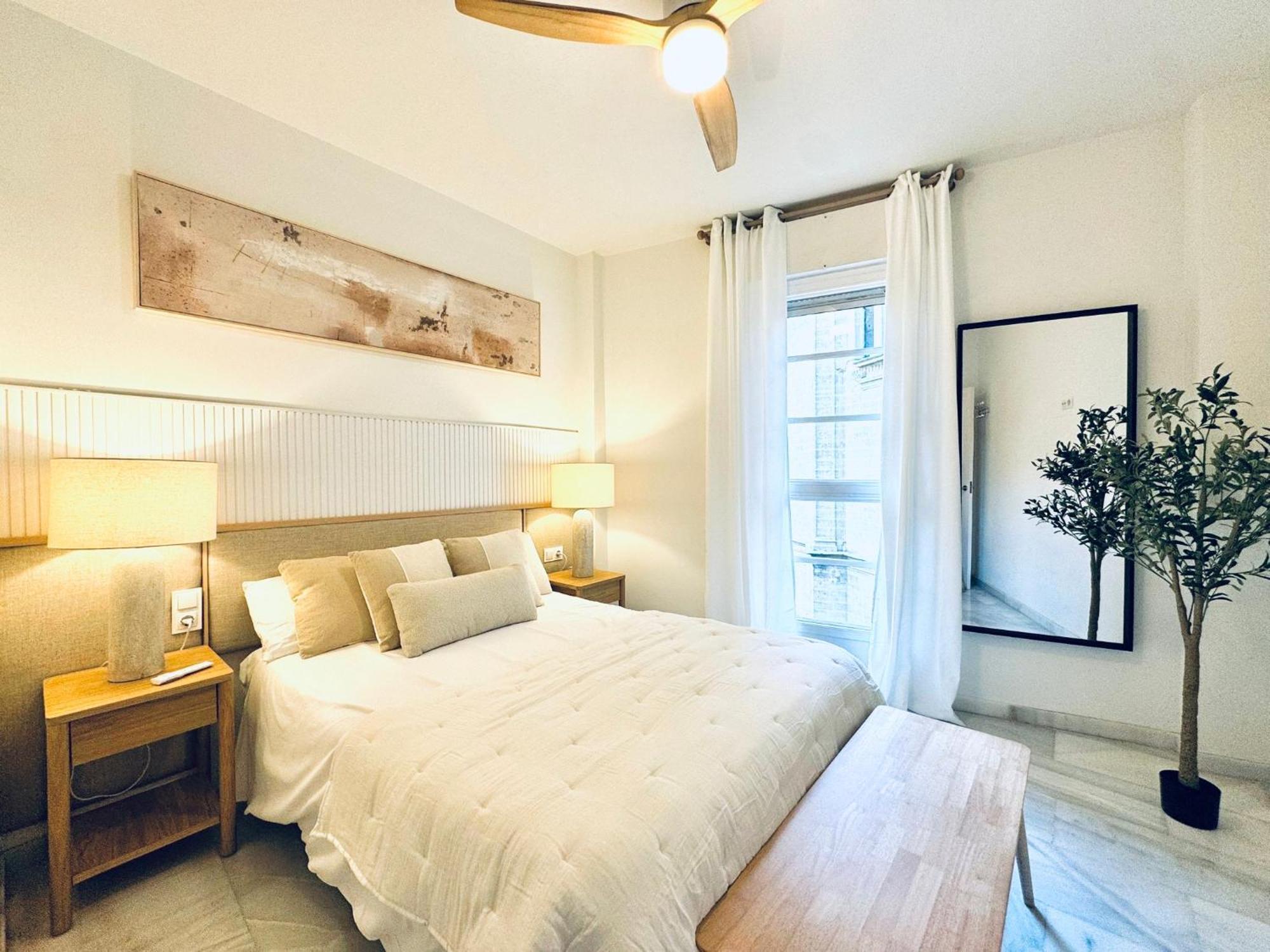 Nuevo Cathedral Deluxe Apartment Sinesedesignhomes Malaga Exterior photo